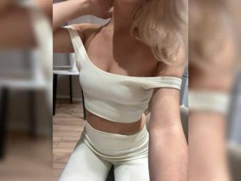 -Molly- bongacams stream image