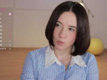 MissEssie bongacams stream image