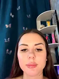 Alina_Vibe_Me stripchat stream image