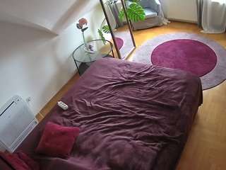 voyeurcam-julmodels-whitebed-4 camsoda stream image