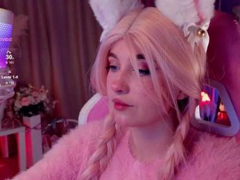 HoneyCherry bongacams stream image