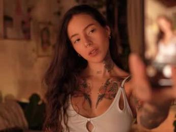 effylowell_ chaturbate stream image, 07.10.2025 00:50