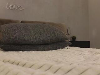 Naomi Asian flirt4free stream image