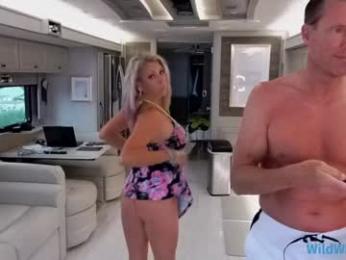 wildwifebarbie chaturbate stream image