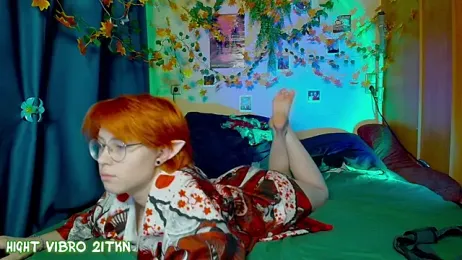 TrickyKitsune stripchat stream image