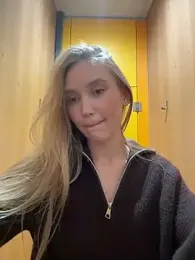 MariaTull stripchat stream image