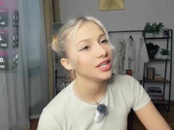 glossybabe_ chaturbate stream image, 10.11.2025 07:20