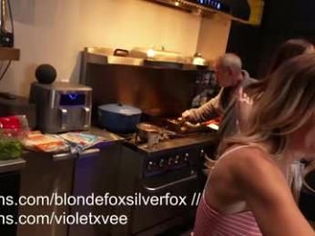 blondefoxsilverfox chaturbate stream image, 22.11.2025 23:40