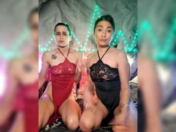 2Laski2 bongacams stream image