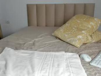 saradiamond01 chaturbate stream image