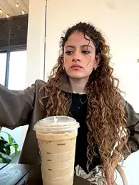 alana15 stripchat stream image