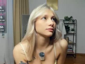 glossybabe_ chaturbate stream image, 03.12.2025 07:10