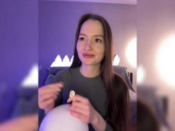 whiteTEA bongacams stream image