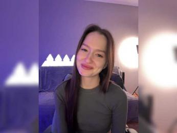 whiteTEA bongacams stream image