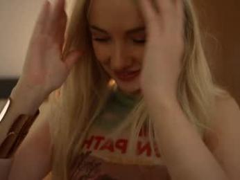 kriss0leoo chaturbate stream image