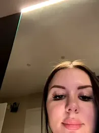 Alina_Vibe_Me stripchat stream image