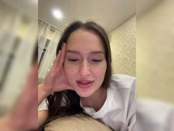 whiteTEA bongacams stream image