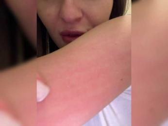 whiteTEA bongacams stream image