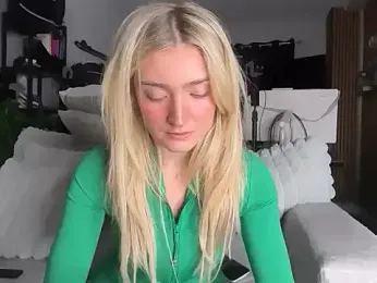 meggsworld stripchat stream image