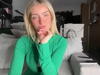 meggsworld stripchat stream image