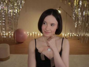 MissEssie bongacams stream image