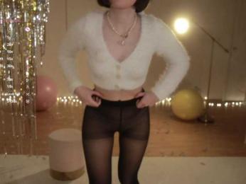 MissEssie bongacams stream image