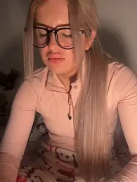 Holly-Glamour stripchat stream image