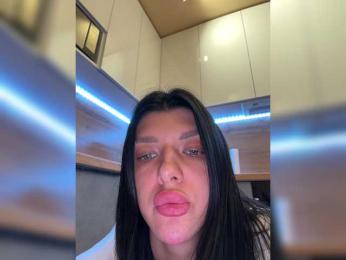 chicanogirl bongacams stream image