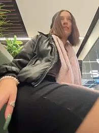 DollyTall stripchat stream image