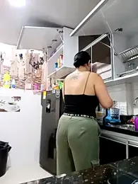 You-kitty2025 stripchat stream image