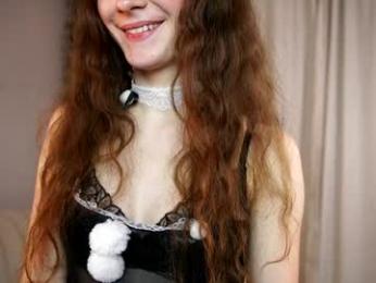 little_poetry chaturbate stream image