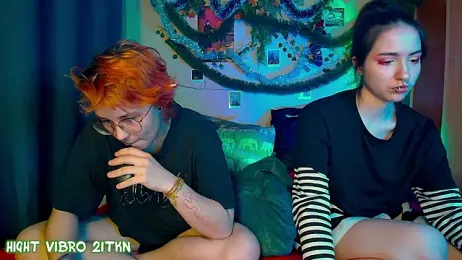 TrickyKitsune stripchat stream image