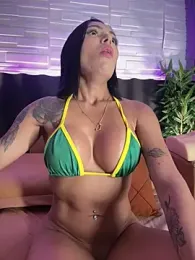 LunahMiller stripchat stream image