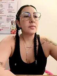 You-kitty2025 stripchat stream image