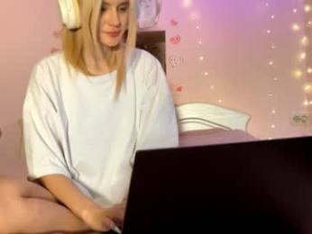 bebravee chaturbate stream image