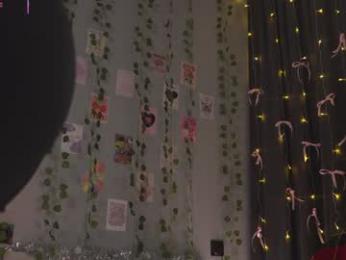 little_poetry chaturbate stream image