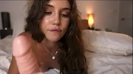 ValerieHill stripchat stream image