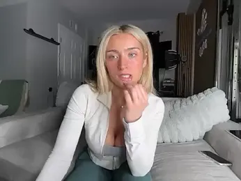 meggsworld stripchat stream image