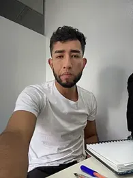 liam_bronw stripchat stream image