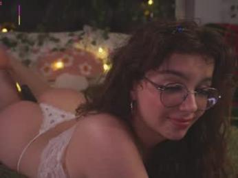 little_poetry chaturbate stream image