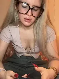 Holly-Glamour stripchat stream image