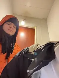 desiredude9 stripchat stream image