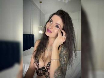 Oops_kiraa bongacams stream image