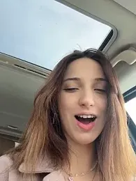 DollyTall stripchat stream image