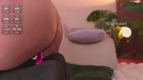 nicdani_1 stripchat stream image