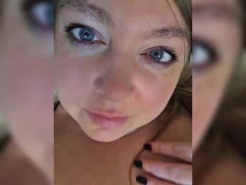 FLUFFY_BEAUTY bongacams stream image