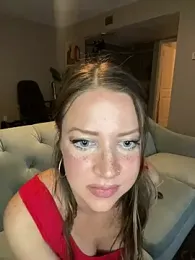 molly_witha_chance stripchat stream image