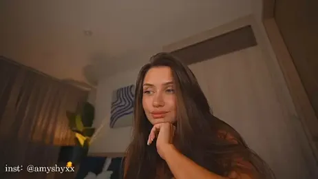 AmyLuxe stripchat stream image