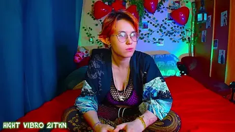 TrickyKitsune stripchat stream image