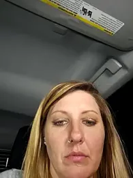 SheIsSomething stripchat stream image